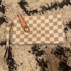 Checkered wristlet